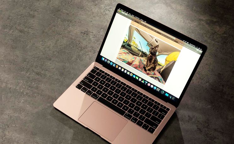 Màn hình của MacBook Air 2018 sẽ sáng hơn 100 nit khi bạn update macOS 10.14.4